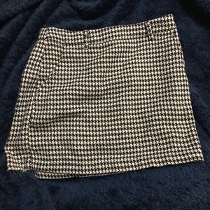 Honey Punch Houndstooth Mini Skirt